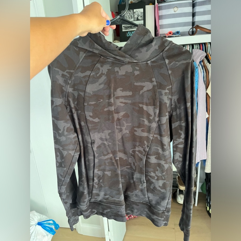 Lululemon black camo jacket with hood